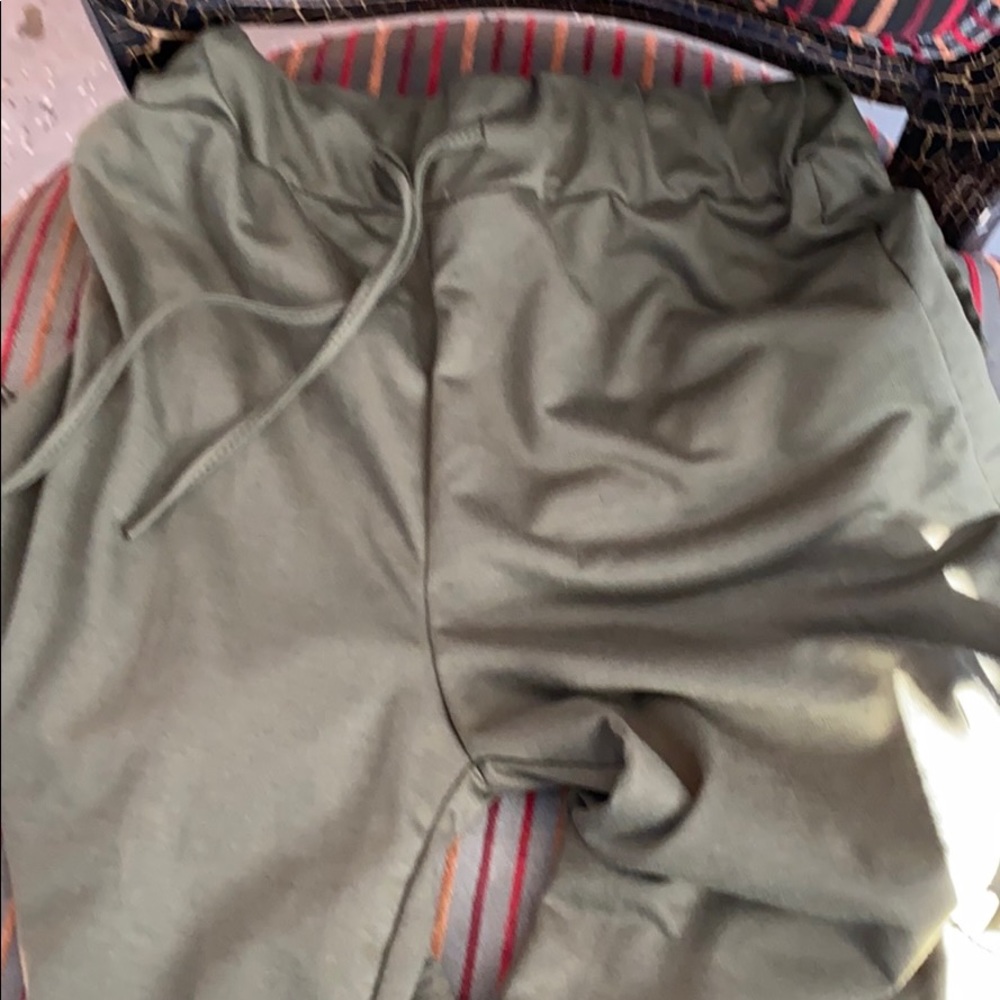 Sweatpants - Picture 2 of 3